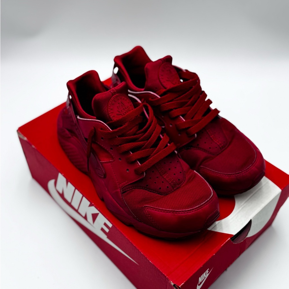 Nike Air Huarache Red